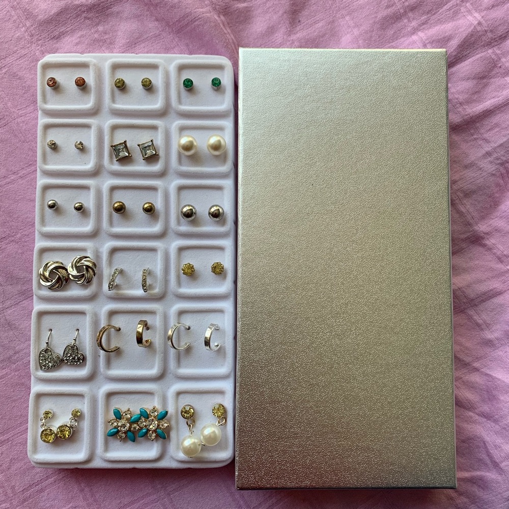 Set of 18 NEW Earrings